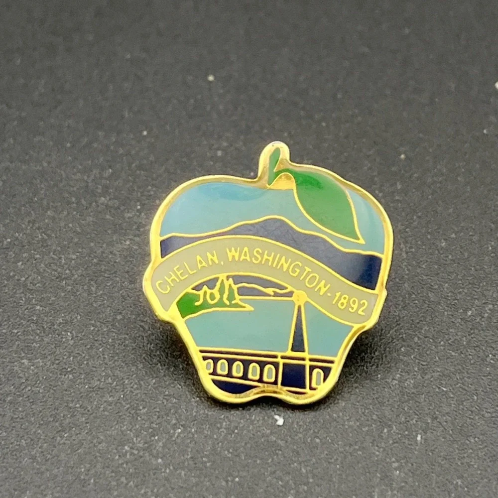 Chelan Washington‎ Apple 1892 Lapel Hat Pin